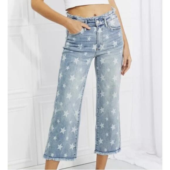 Judy Blue Cropped Straight Jeans Star Print 15/32 America Frayed Hem - Picture 1 of 14